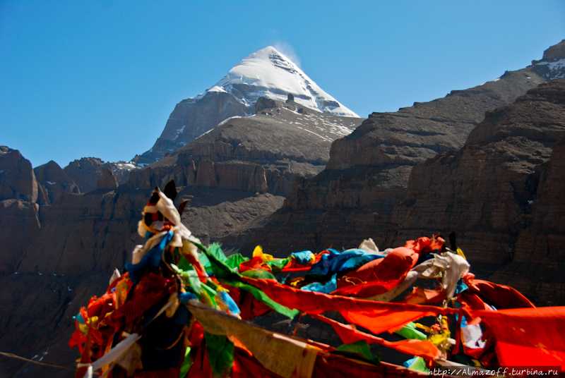 Гора кайлаш в тибете - священное место буддистов