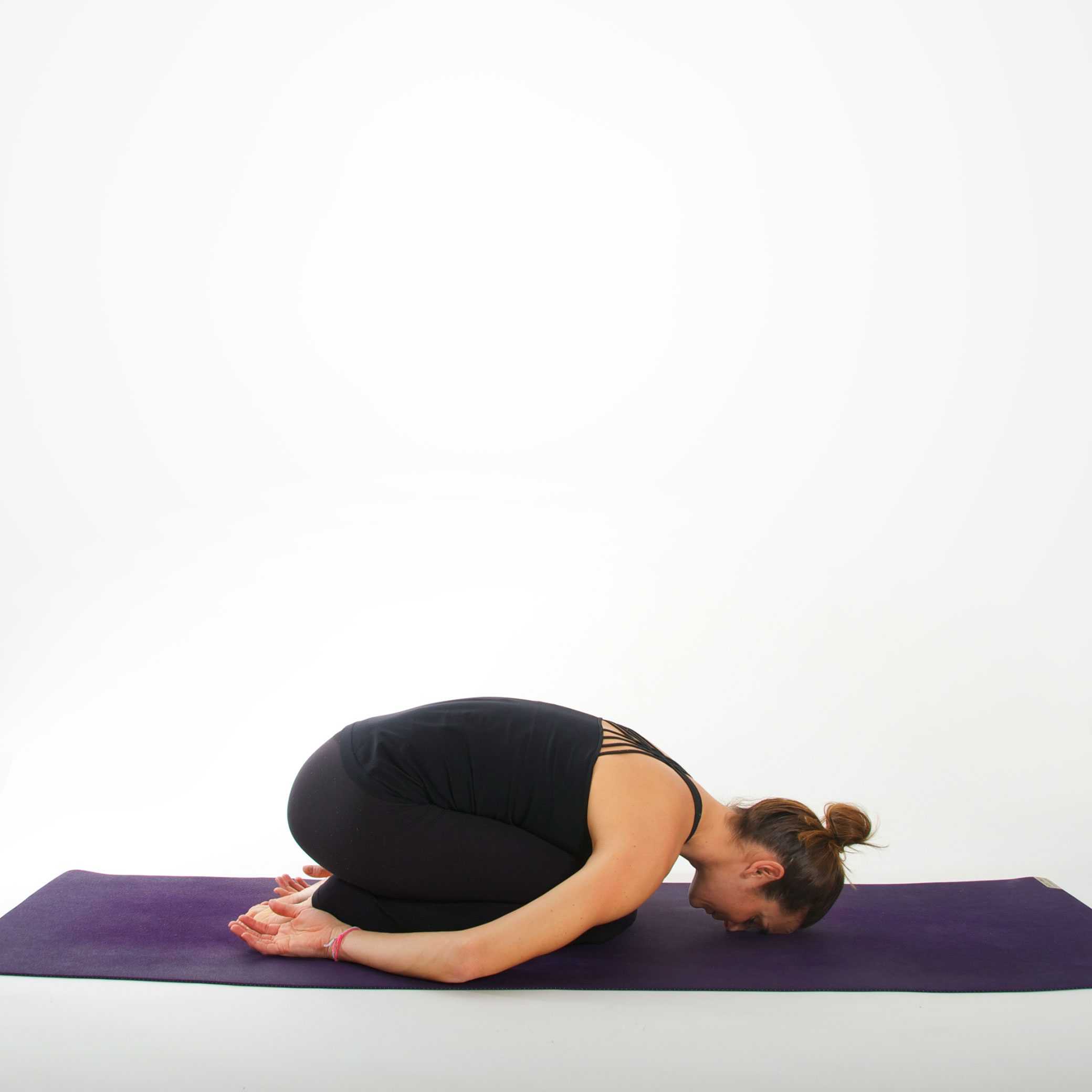 Комплекс йоги, способствующий хорошему сну для начинающих | yogamaniya
