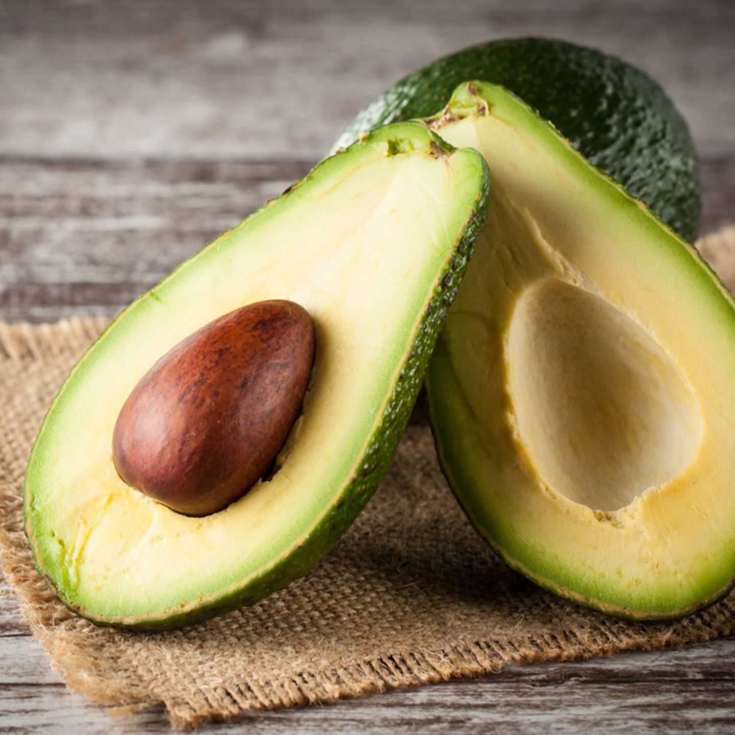 Авокадо — фрукт здоровья! полезные свойства, как выбрать и приготовить