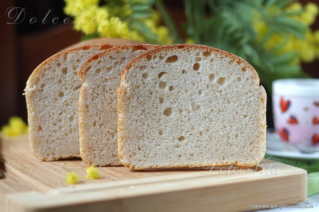 Хлеб на бездрожжевой закваске в духовке. Тостовый хлеб. Хлеб для тостов. Хлеб на закваске. Ржаной хлеб на закваске тосты.