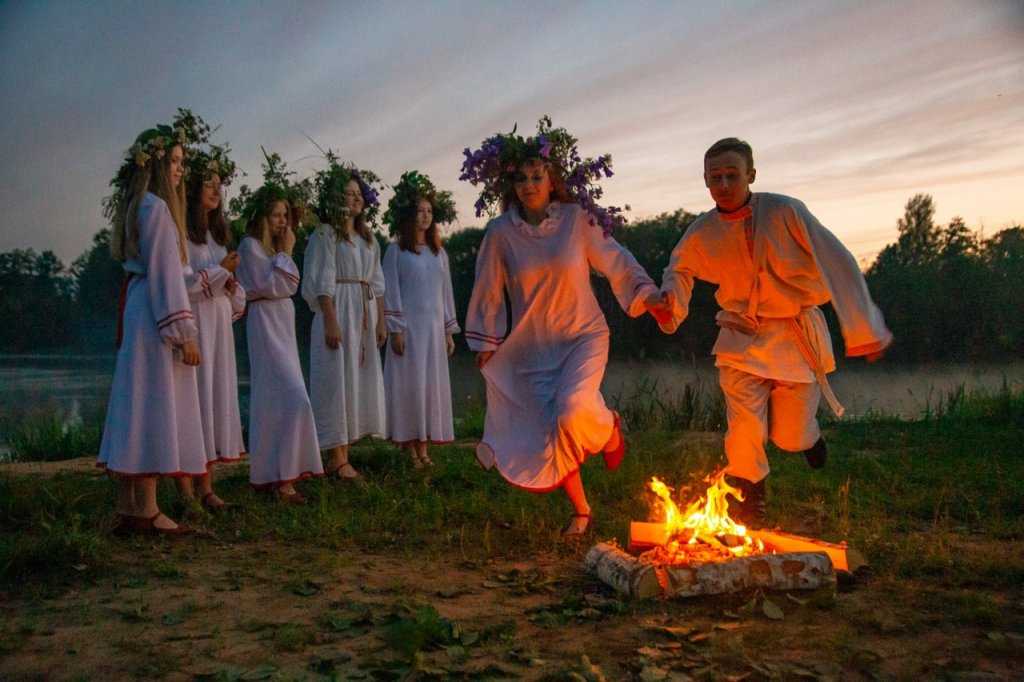 Славянские праздники - языческие праздники, список зимних, праздников