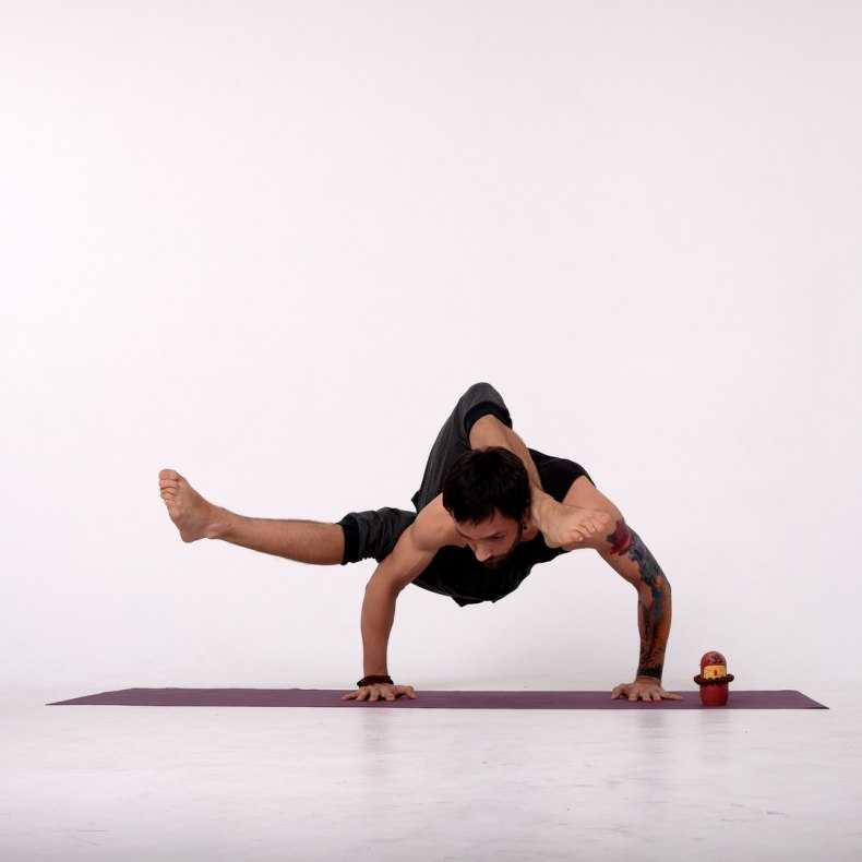 Позы йоги стоя на баланс. от врикшасана до ардха чандрасана