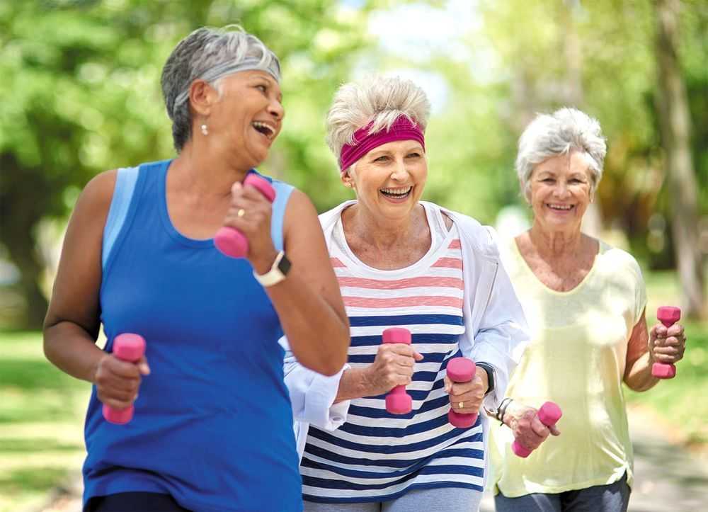 Залог долголетия. Физическая активность пожилых. Радостные пенсионеры. Пенсионеры активный образ жизни. Пожилые активный образ жизни.