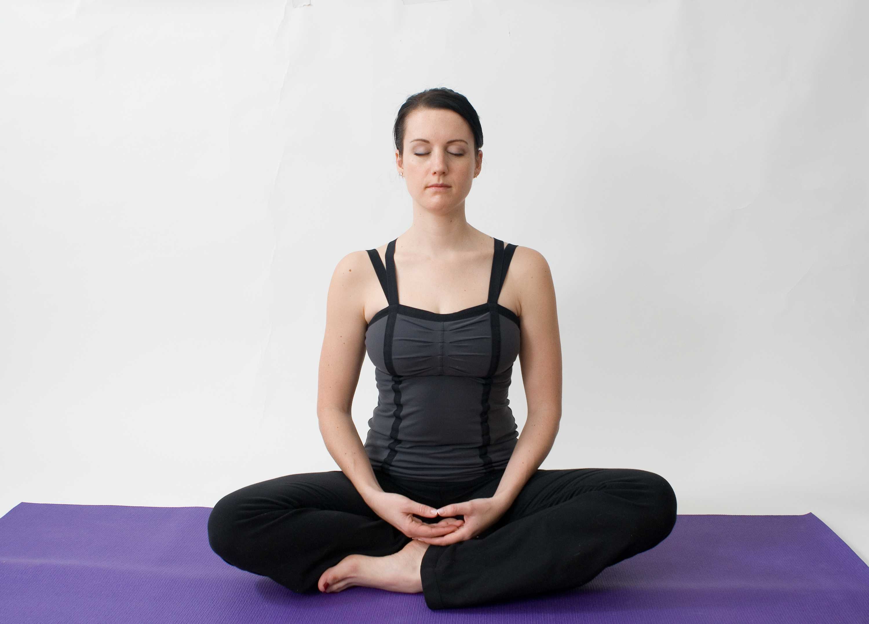 Пять лучших поз для медитации для начинающих